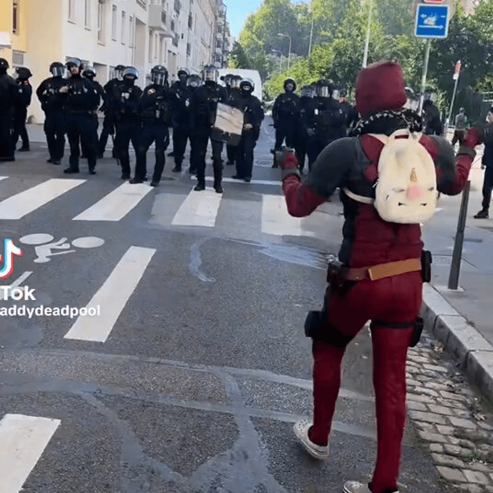 Le Deadpool logo