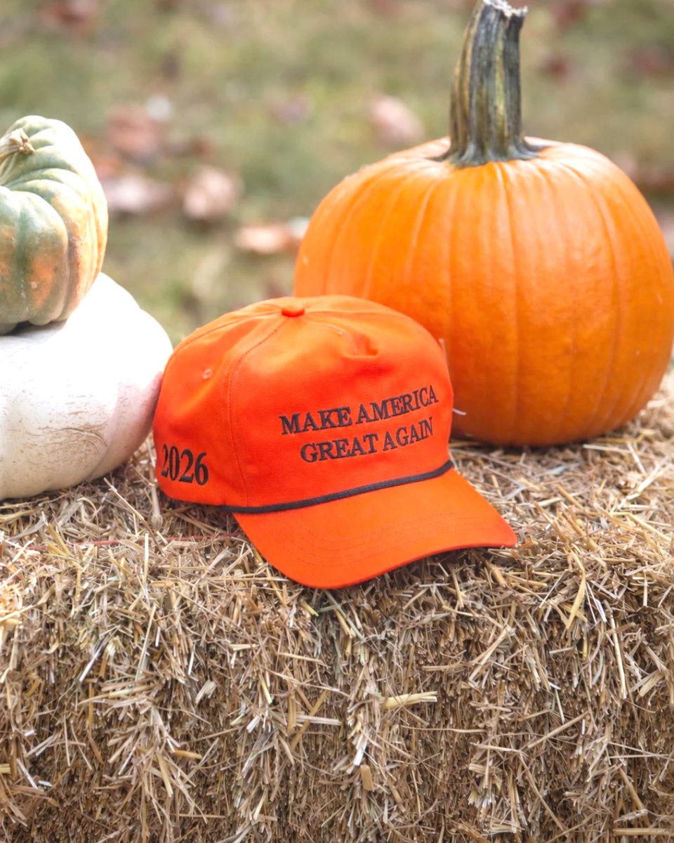 HALLOWEEN MAGA logo